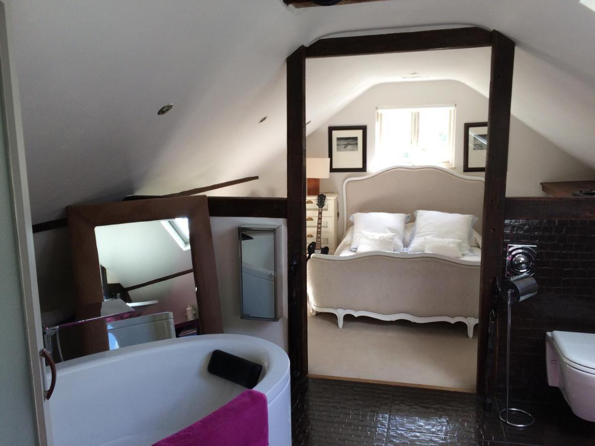 Castle Mill Bed And Breakfast Доркінг Екстер'єр фото